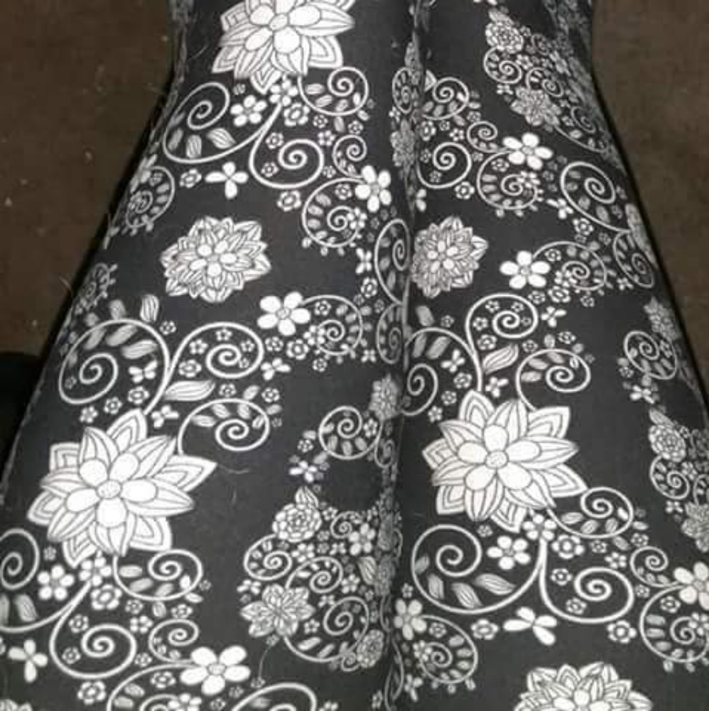 One Size Adult Floral Skull Print Leggings